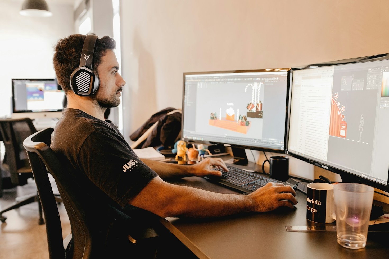 Crafting Digital Experiences That Captivate Global Audiences